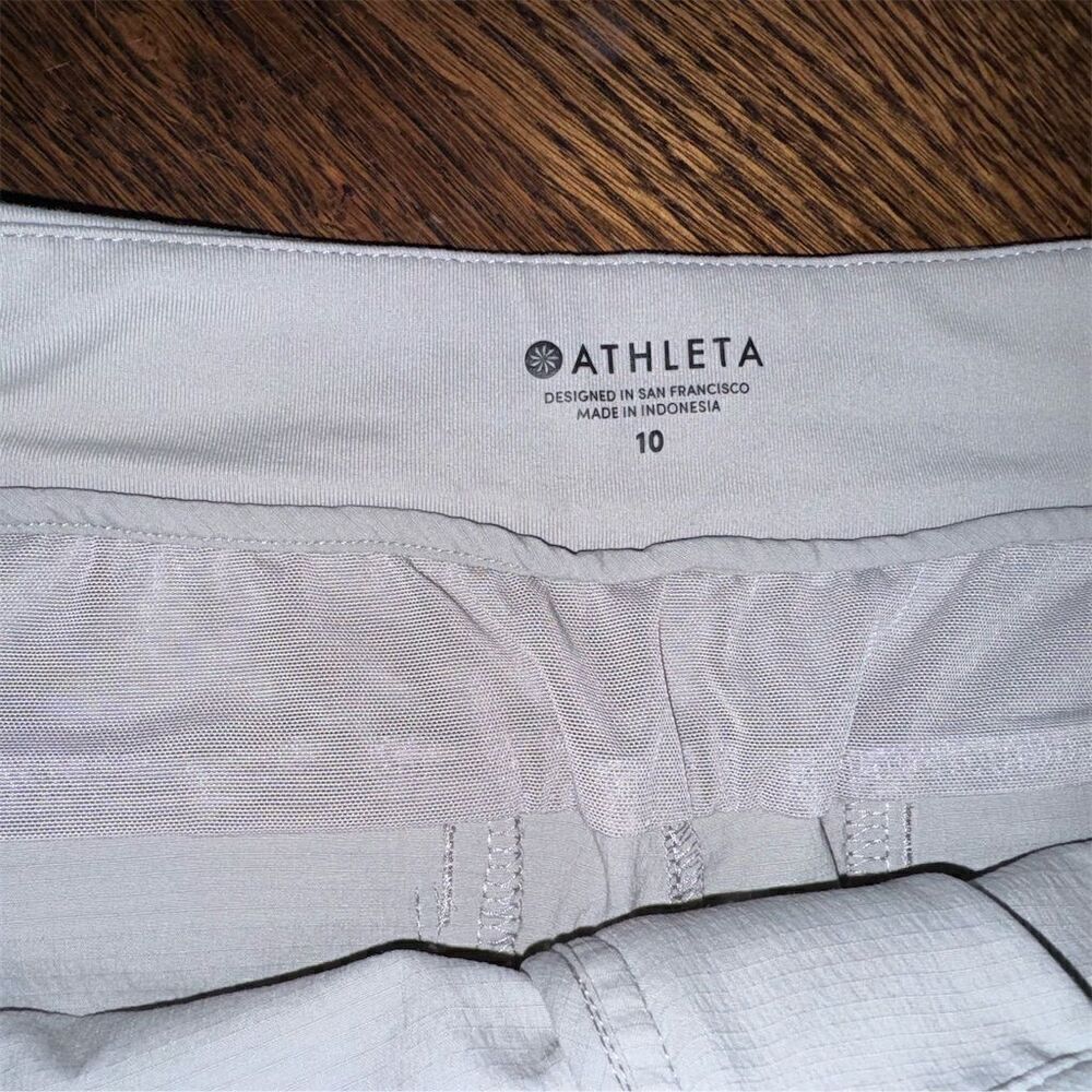 Athleta Women's Renegade Utility‎ Shorts Gray Size 10 Casual Summer - Picture 2 of 7